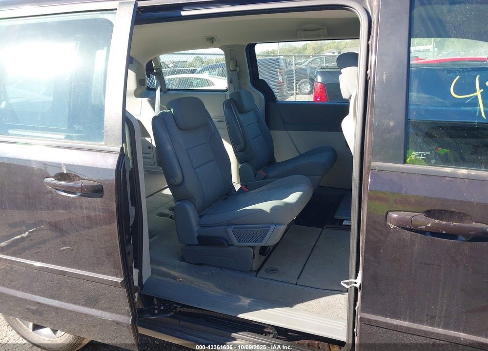 2010 DODGE GRAND CARAVAN SE VIN: 2D4RN4DE8AR390362