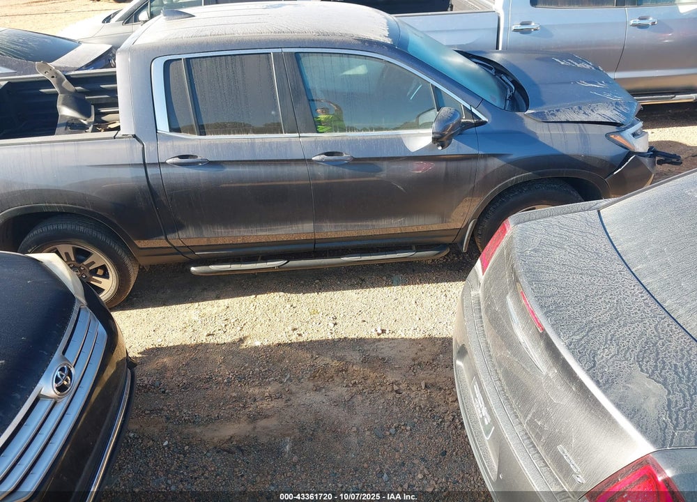 2017 HONDA RIDGELINE VIN: 5FPYK3F67HB032703