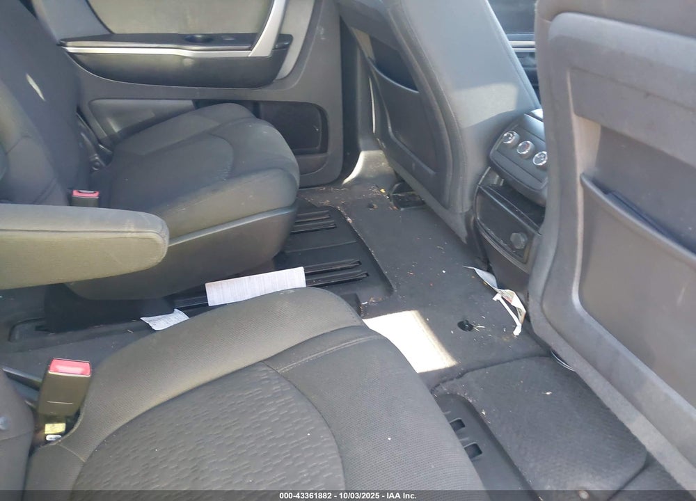 2010 GMC ACADIA SLE VIN: 1GKLRLED8AJ172633