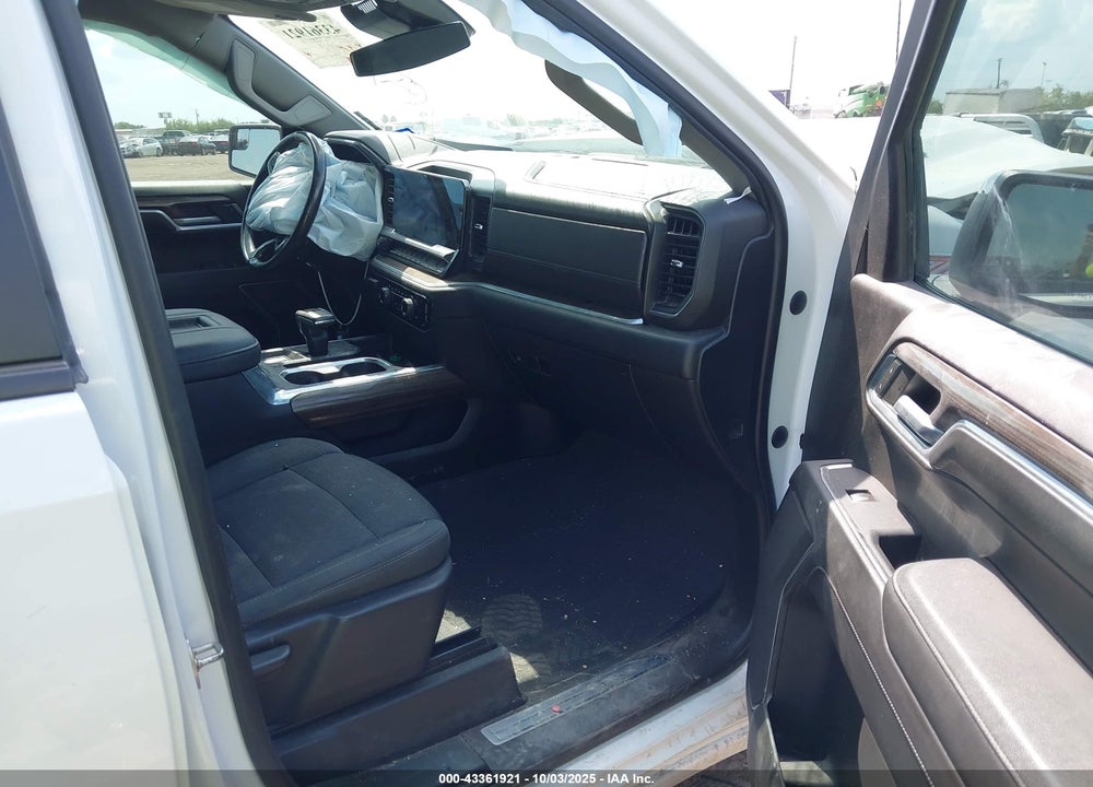 2022 CHEVROLET SILVERADO 1500 4WD STANDARD BED LT VIN: 1GCUDDETXNZ598469