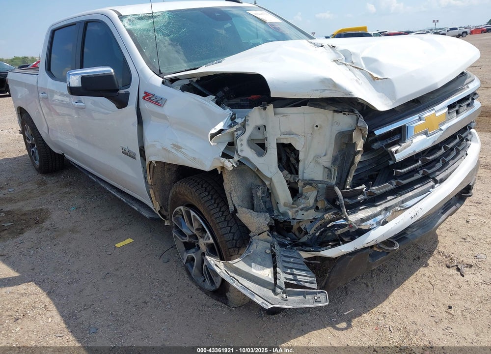 2022 CHEVROLET SILVERADO 1500 4WD STANDARD BED LT VIN: 1GCUDDETXNZ598469