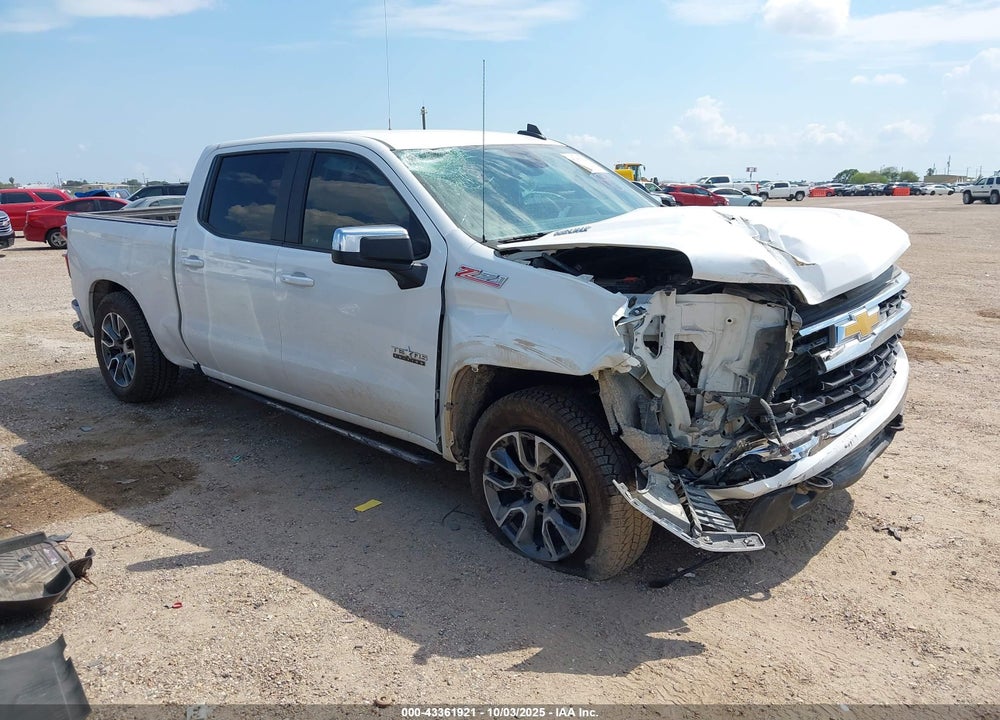 2022 CHEVROLET SILVERADO 1500 4WD STANDARD BED LT VIN: 1GCUDDETXNZ598469