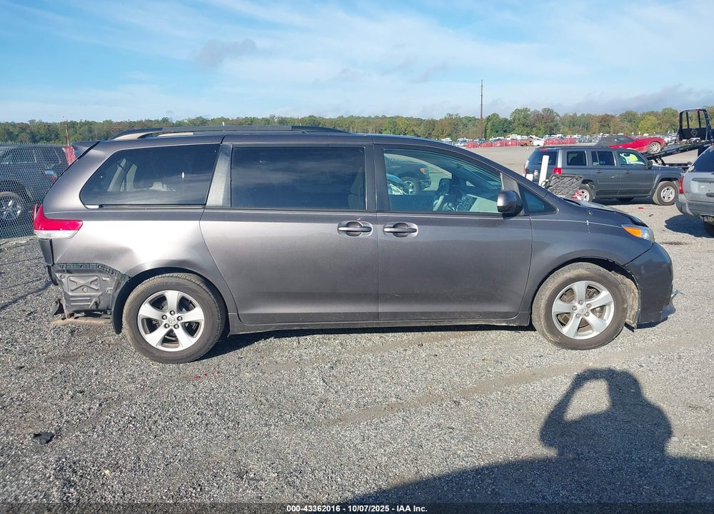 2013 TOYOTA SIENNA LE V6 8 PASSENGER VIN: 5TDKK3DC2DS376047
