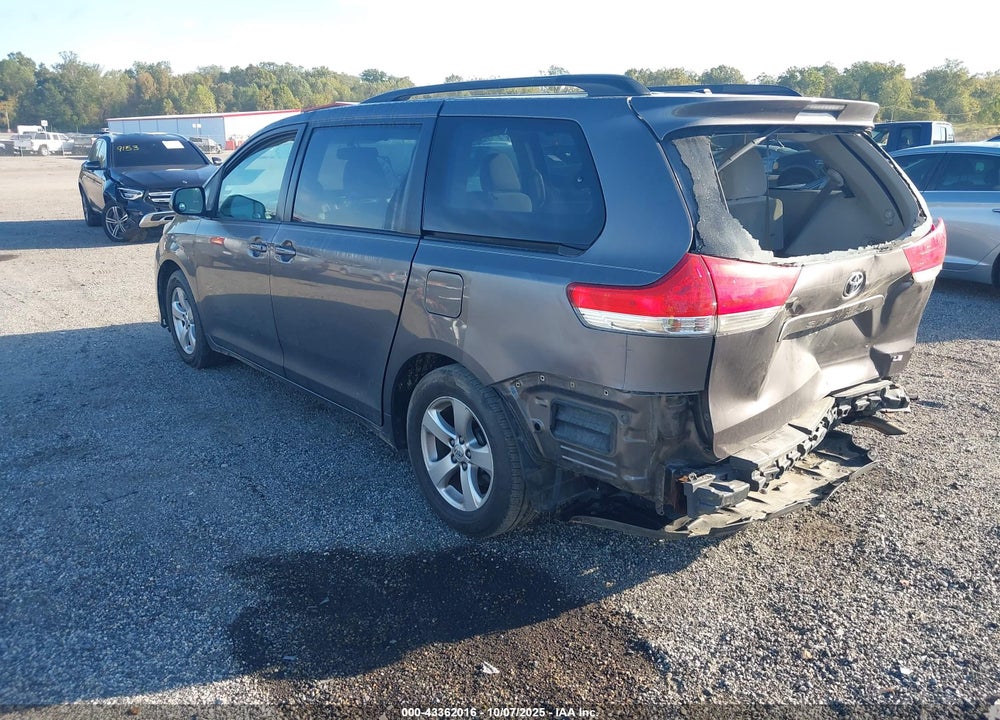 2013 TOYOTA SIENNA LE V6 8 PASSENGER VIN: 5TDKK3DC2DS376047