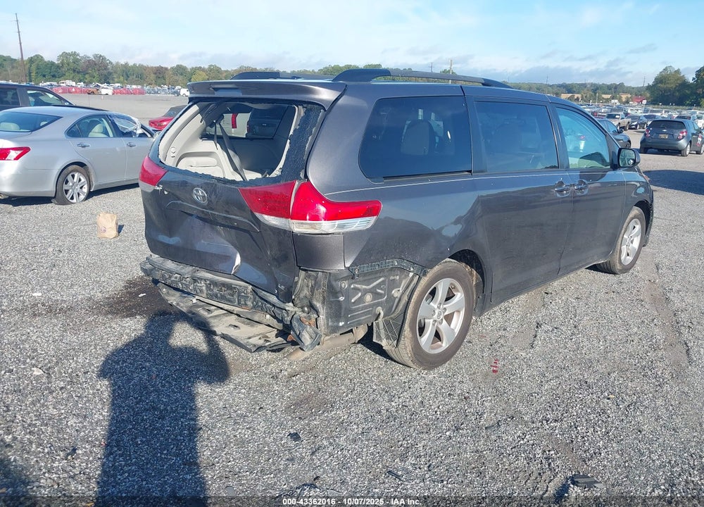 2013 TOYOTA SIENNA LE V6 8 PASSENGER VIN: 5TDKK3DC2DS376047