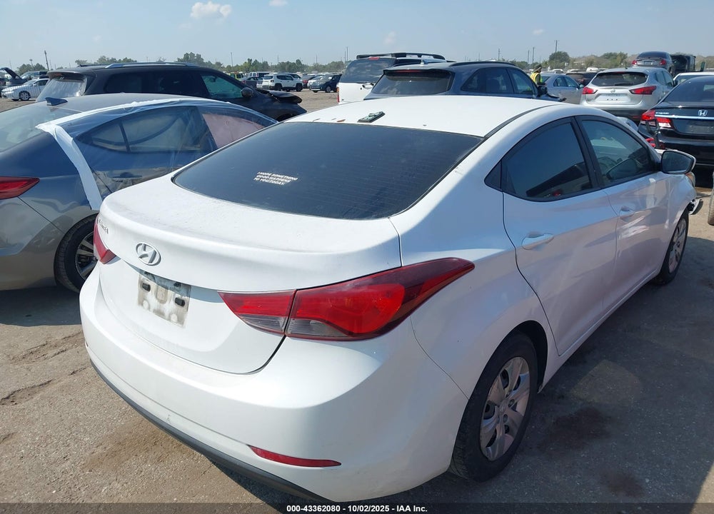 2016 HYUNDAI ELANTRA VIN: 5NPDH4AE7GH753453