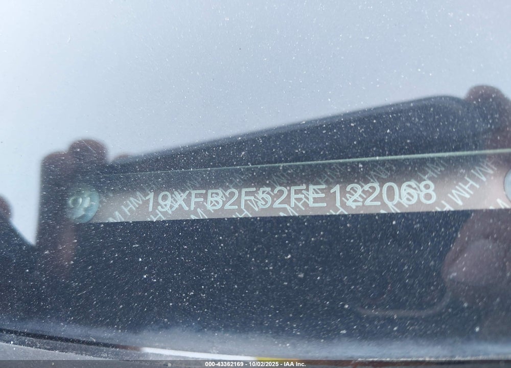 2015 HONDA CIVIC LX VIN: 19XFB2F52FE122068