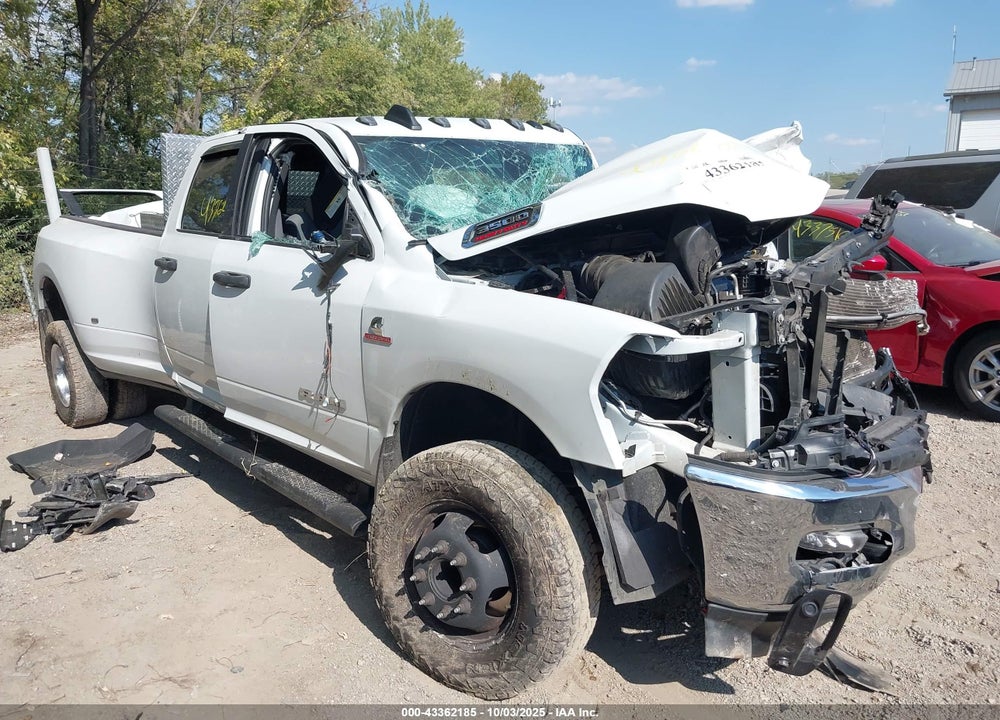 2022 RAM 3500 BIG HORN  4X4 8' BOX VIN: 3C63RRHL9NG416502