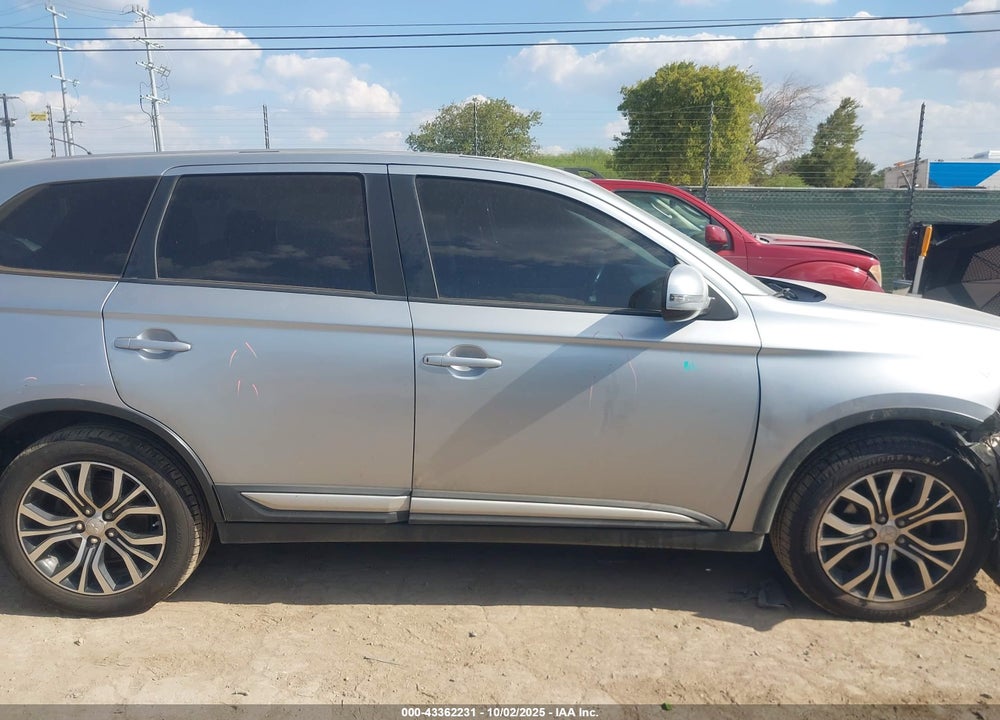 2016 MITSUBISHI OUTLANDER SE VIN: JA4AD3A32GZ000391