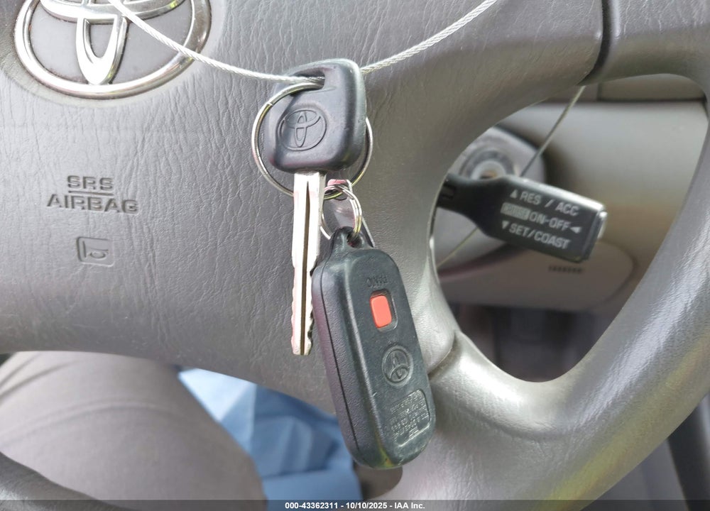 2004 TOYOTA CAMRY LE VIN: 4T1BE32K04U939282
