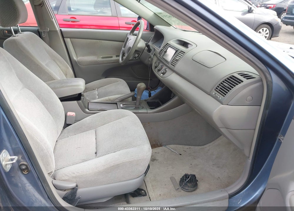 2004 TOYOTA CAMRY LE VIN: 4T1BE32K04U939282