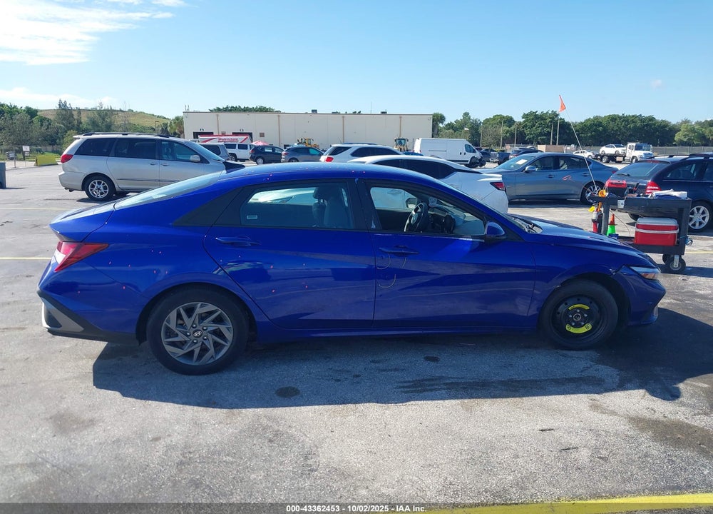 2024 HYUNDAI ELANTRA SEL VIN: KMHLM4DG3RU639684