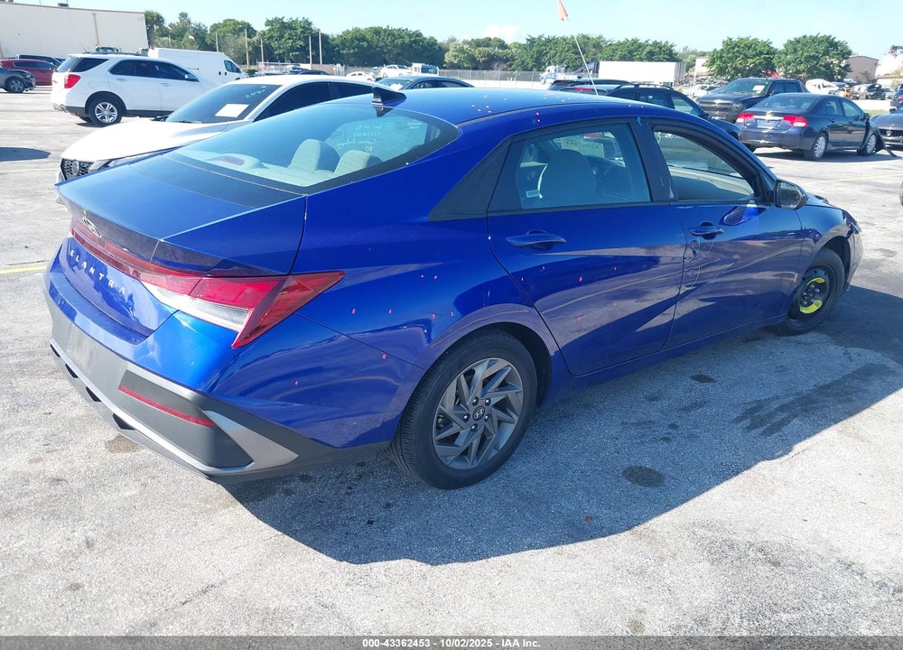 2024 HYUNDAI ELANTRA SEL VIN: KMHLM4DG3RU639684