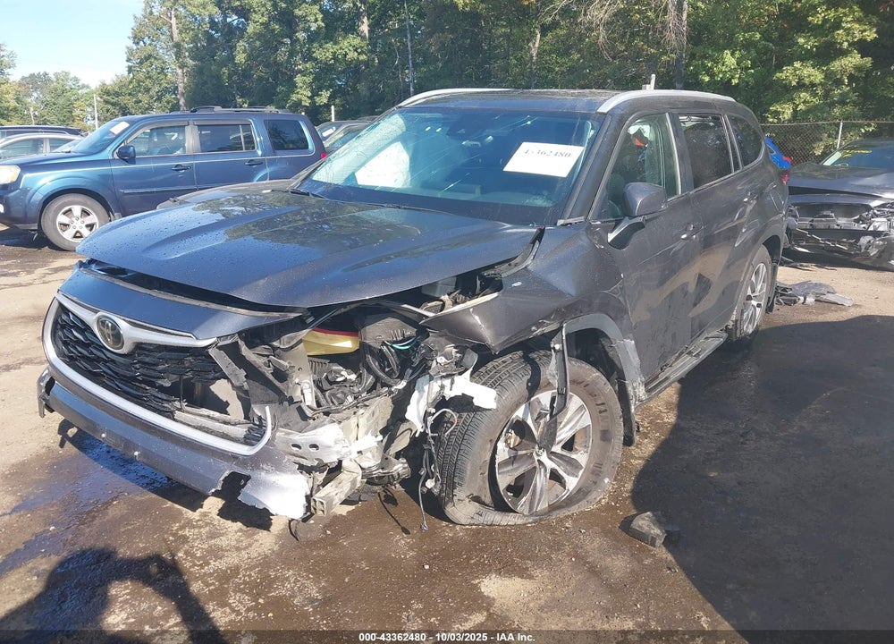 2023 TOYOTA HIGHLANDER XLE VIN: 5TDKDRAH2PS517474