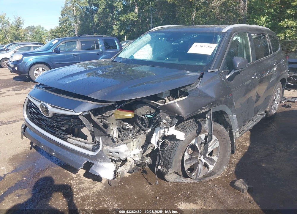 2023 TOYOTA HIGHLANDER XLE VIN: 5TDKDRAH2PS517474