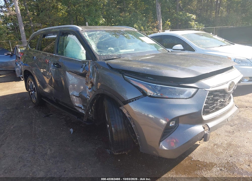 2023 TOYOTA HIGHLANDER XLE VIN: 5TDKDRAH2PS517474