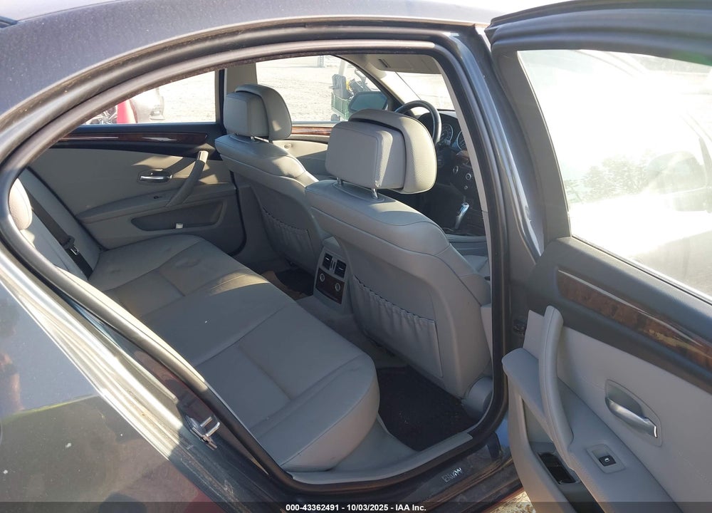2010 BMW 5 SERIES VIN: WBANV1C58AC388841