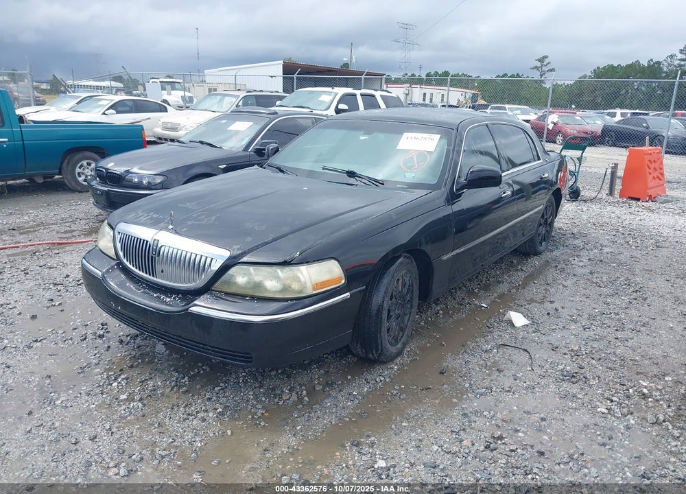 2011 LINCOLN TOWN CAR SIGNATURE LIMITED VIN: 2LNBL8CV0BX750651