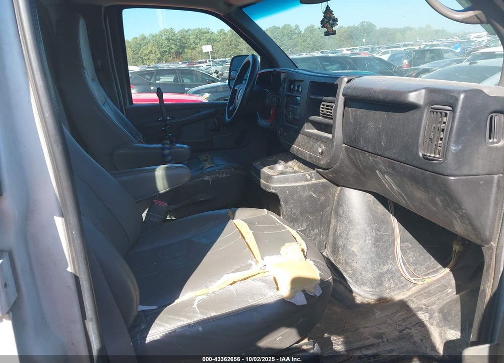 2011 CHEVROLET EXPRESS 2500 VIN: 1GCWGFBG8B1188752