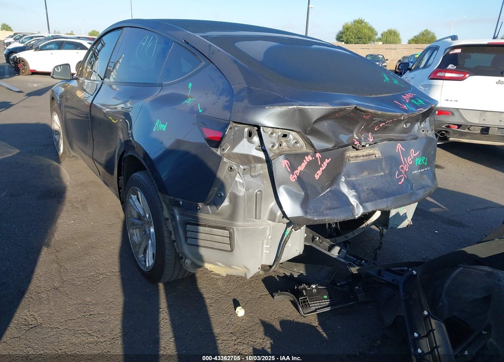 2022 TESLA MODEL Y VIN: 7SAYGDEE1NA020986