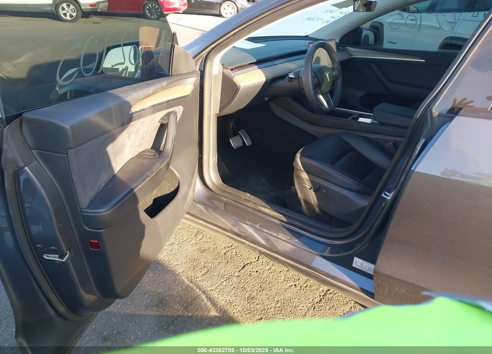 2022 TESLA MODEL Y VIN: 7SAYGDEE1NA020986