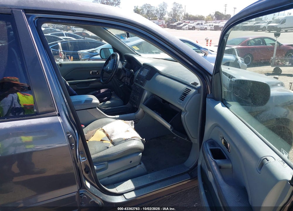 2004 HONDA PILOT EX-L VIN: 2HKYF18724H580157