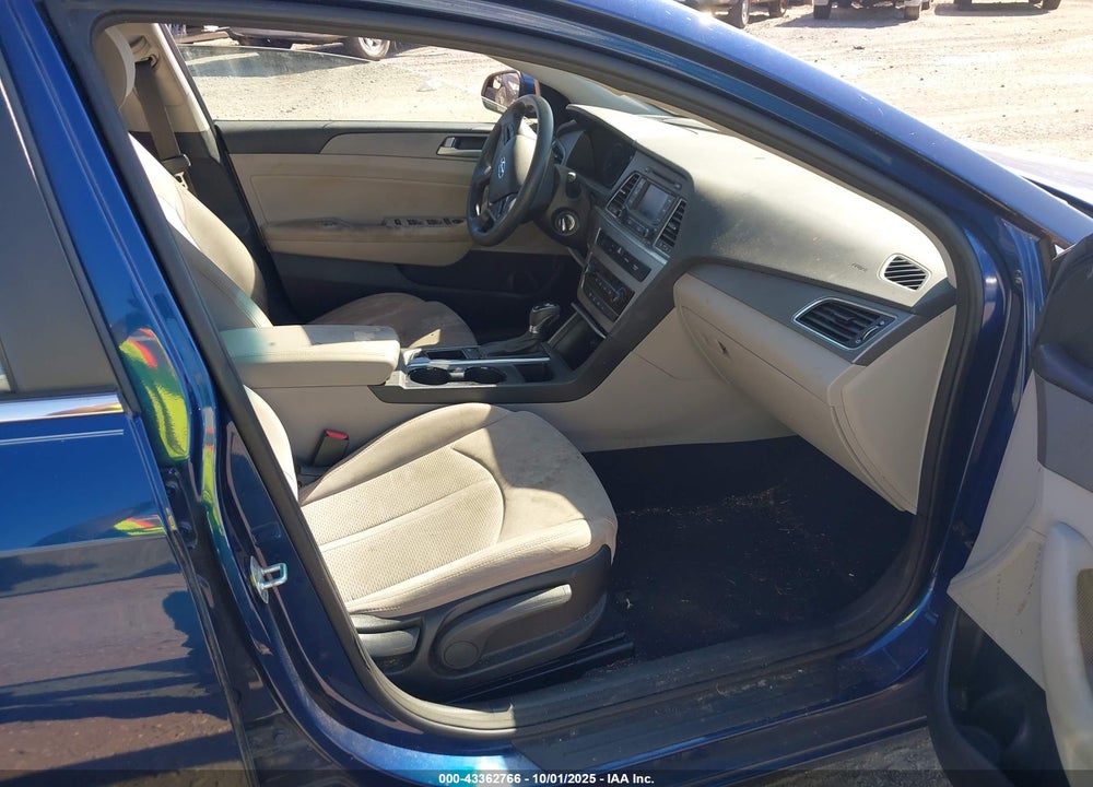 2015 HYUNDAI SONATA VIN: 5NPE24AA0FH125896