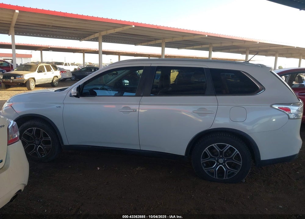 2015 MITSUBISHI OUTLANDER GT VIN: JA4JZ4AX8FZ006656