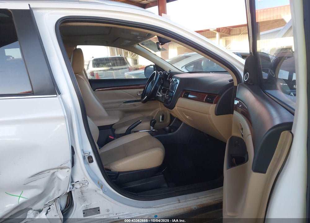 2015 MITSUBISHI OUTLANDER GT VIN: JA4JZ4AX8FZ006656