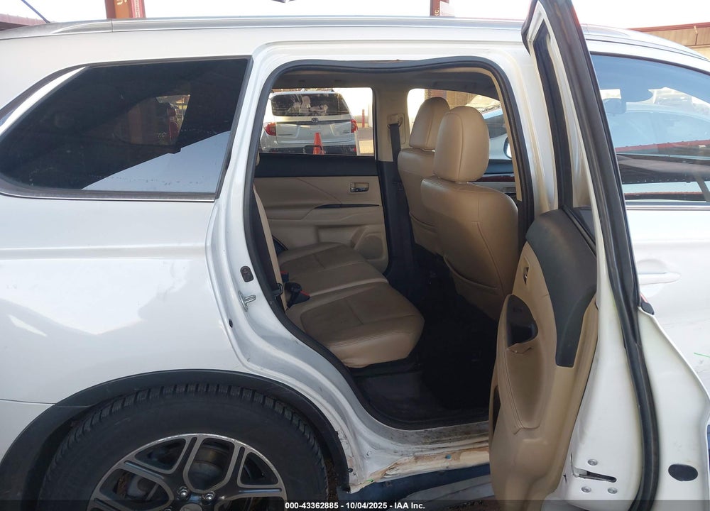 2015 MITSUBISHI OUTLANDER GT VIN: JA4JZ4AX8FZ006656