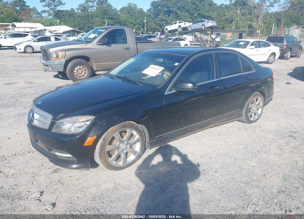 2011 MERCEDES-BENZ C CLASS VIN: WDDGF8BB0BR165285