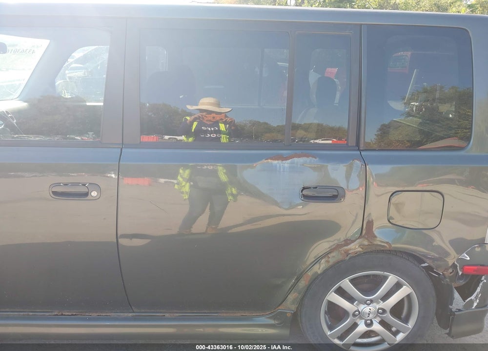 2006 SCION XB VIN: JTLKT334364042118