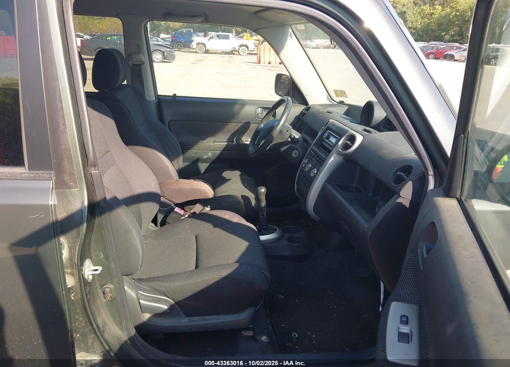 2006 SCION XB VIN: JTLKT334364042118