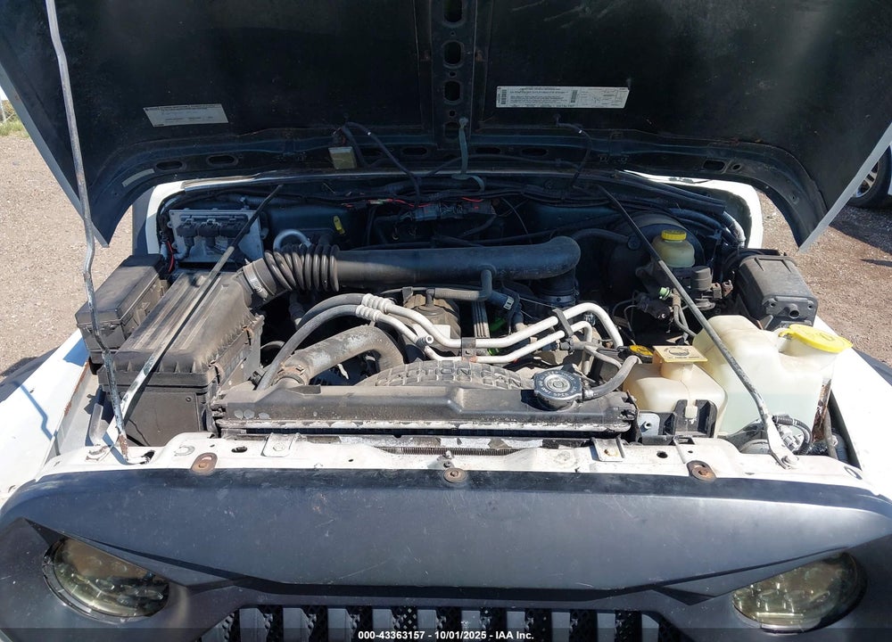 2000 JEEP WRANGLER SAHARA VIN: 1J4FA59S6YP700675