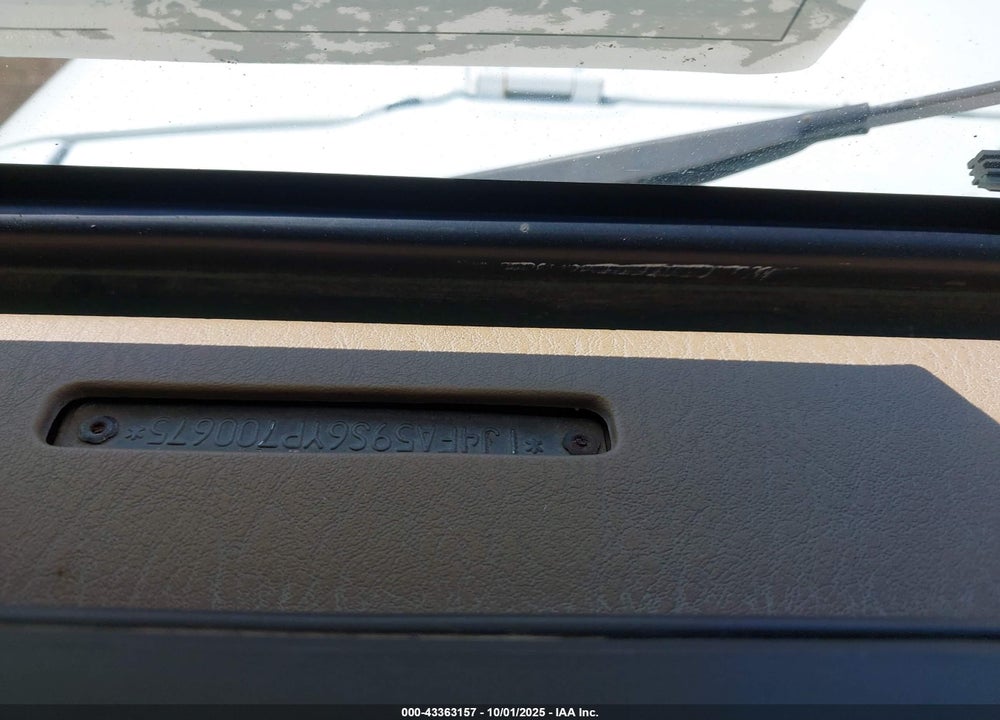 2000 JEEP WRANGLER SAHARA VIN: 1J4FA59S6YP700675
