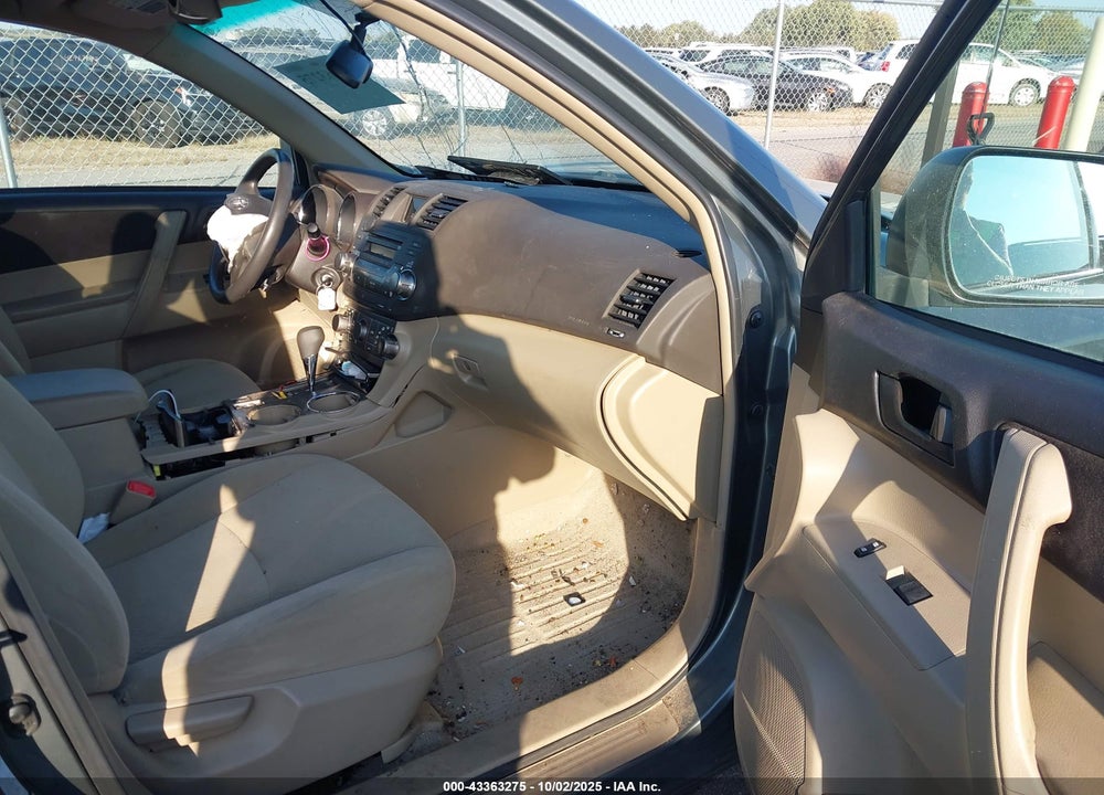 2010 TOYOTA HIGHLANDER VIN: 5TDBK3EH8AS039467