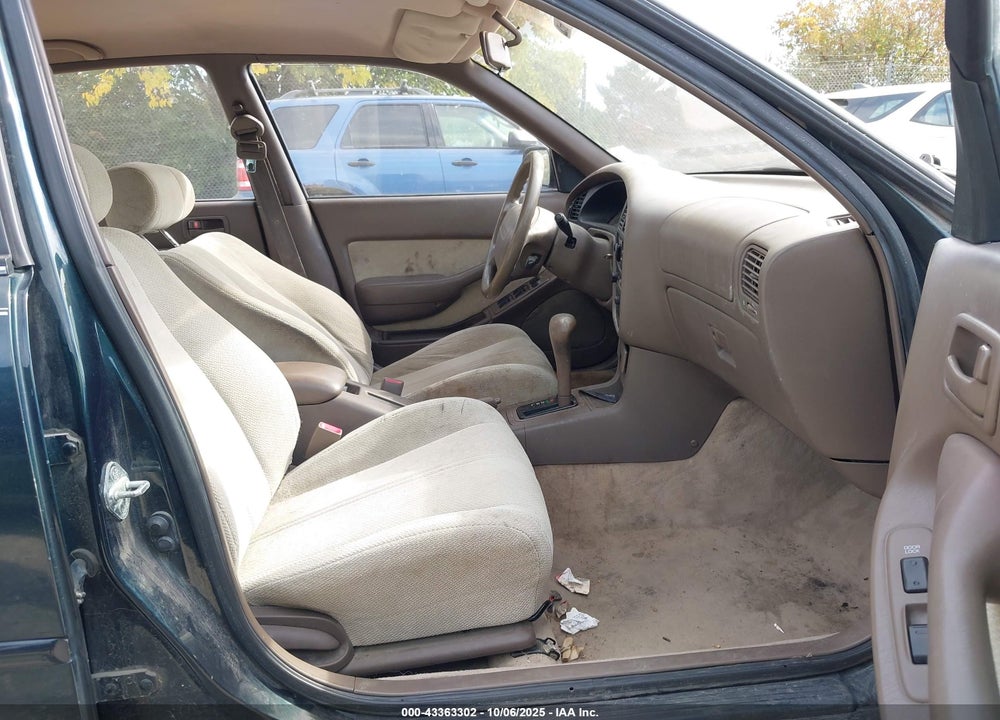 1994 TOYOTA CAMRY LE VIN: JT2SK12EXR0221192