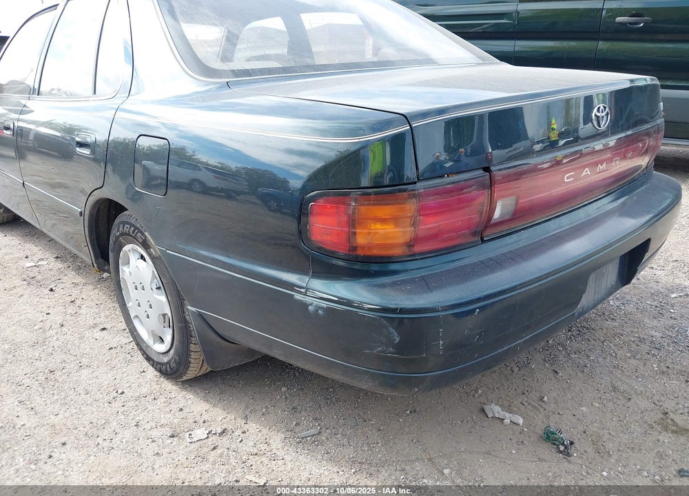 1994 TOYOTA CAMRY LE VIN: JT2SK12EXR0221192