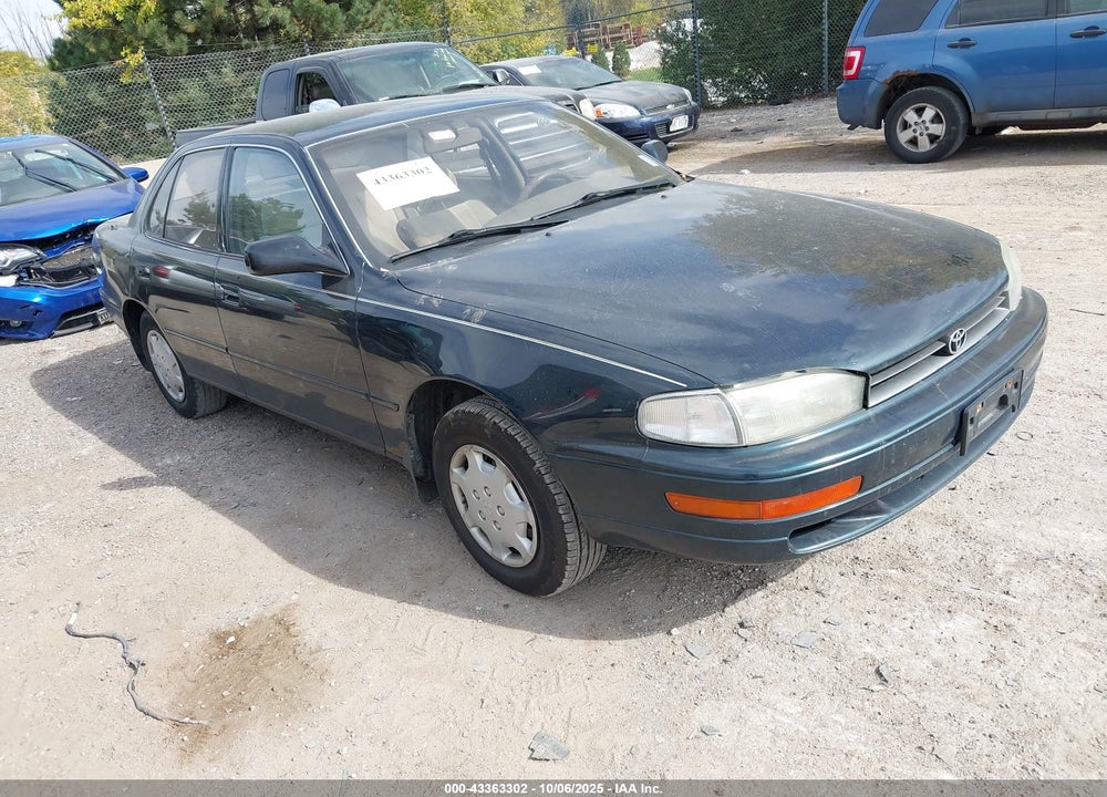 1994 TOYOTA CAMRY LE VIN: JT2SK12EXR0221192