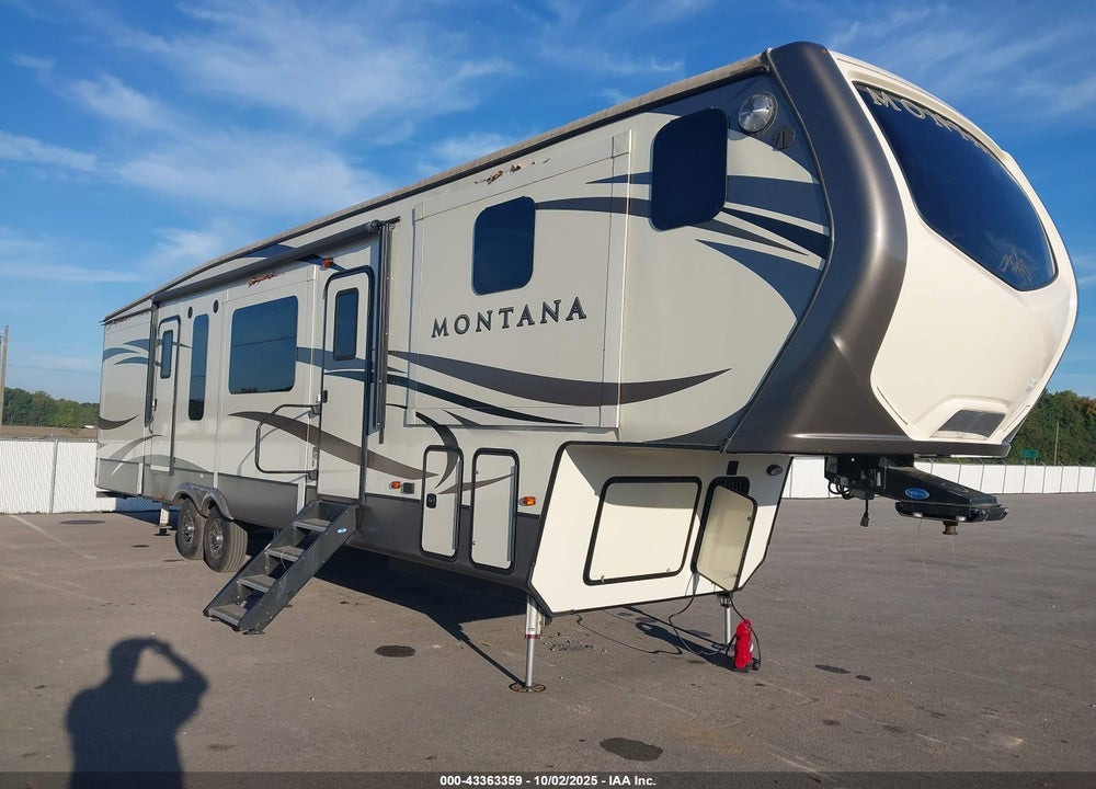 2018 KEYSTONE MONTANA VIN: 4YDF3822XJ4701506