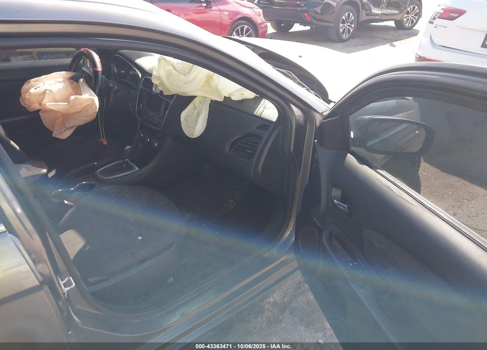2012 CHRYSLER 200 VIN: 1C3CCBBGXCN234037