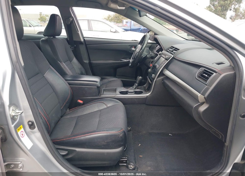 2017 TOYOTA CAMRY SE VIN: 4T1BF1FK5HU667068