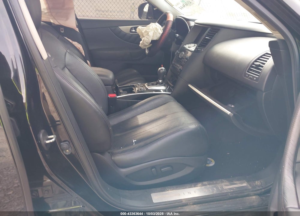 2013 INFINITI FX37 VIN: JN8CS1MU4DM141702