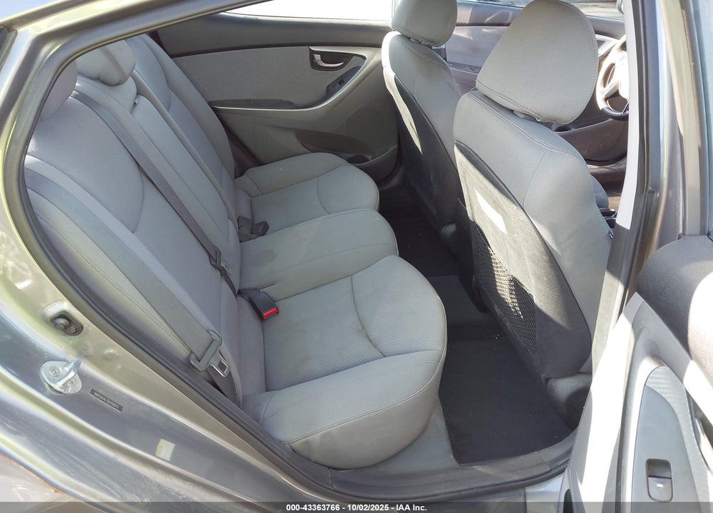 2013 HYUNDAI ELANTRA VIN: 5NPDH4AE7DH160610