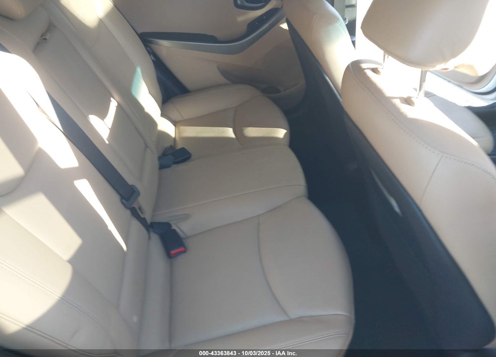 2013 HYUNDAI ELANTRA VIN: 5NPDH4AE8DH358919
