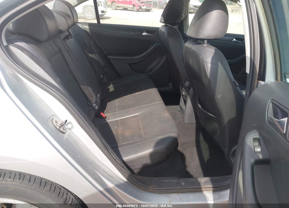 2012 VOLKSWAGEN JETTA 2.5L SE VIN: 3VWDP7AJ8CM111116