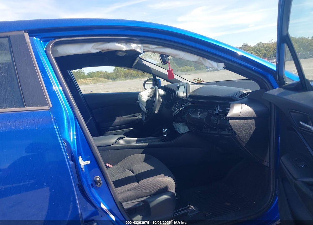 2018 TOYOTA C-HR XLE PREMIUM VIN: NMTKHMBXXJR049531