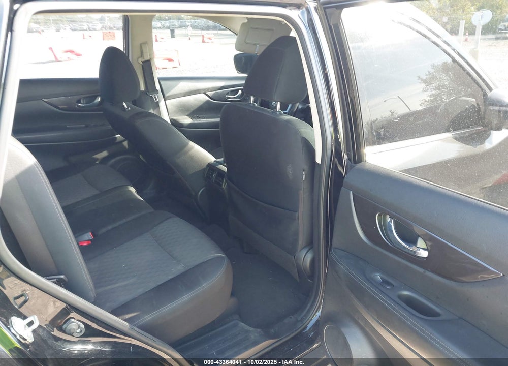 2019 NISSAN ROGUE VIN: JN8AT2MT5KW251743