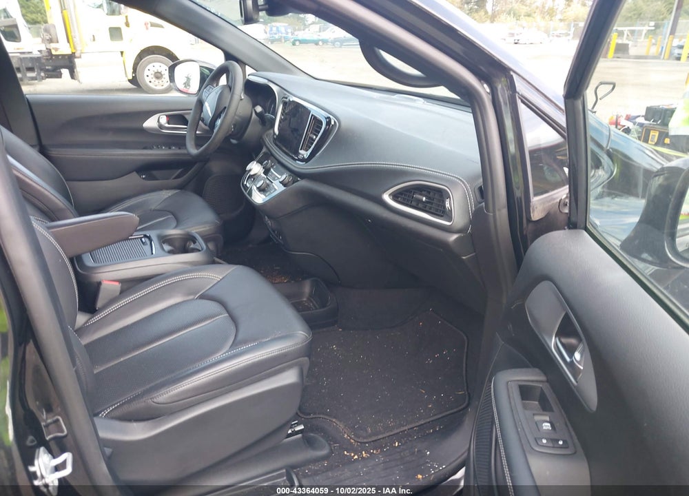 2022 CHRYSLER PACIFICA HYBRID TOURING L VIN: 2C4RC1L72NR209427
