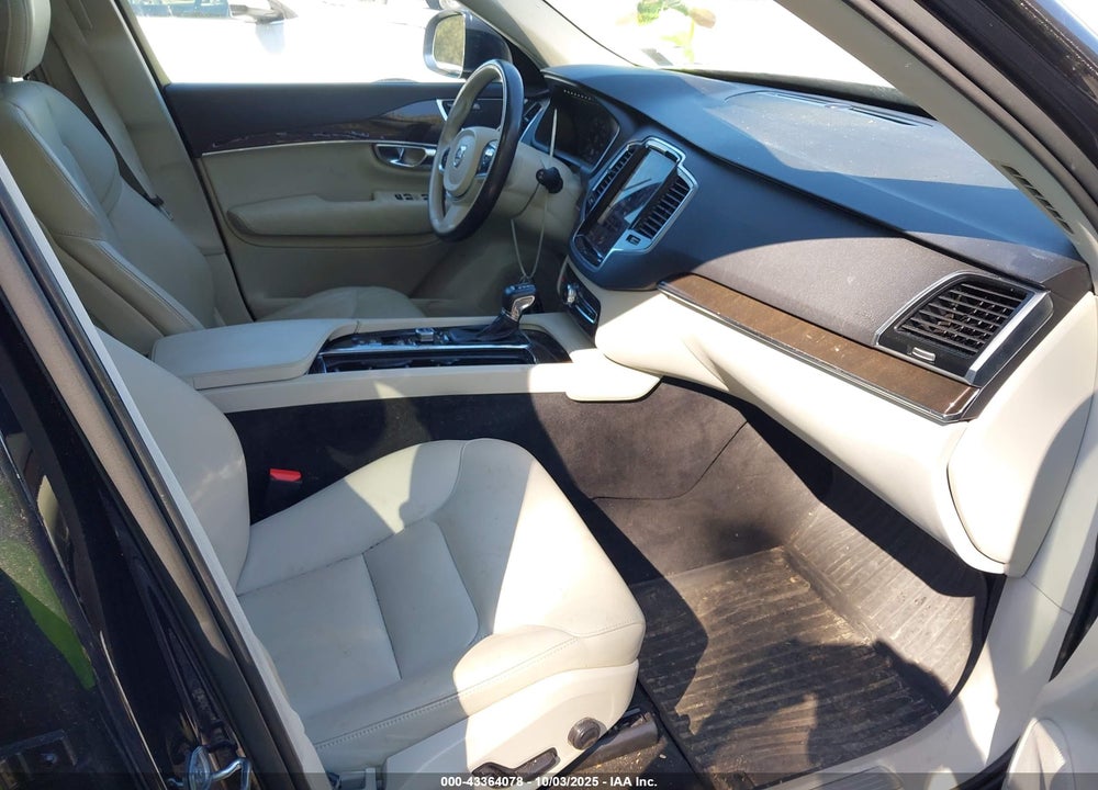 2017 VOLVO XC90 VIN: YV4A22PK2H1125781